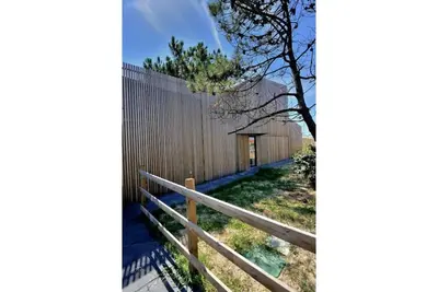 Image de Villa d'architecte, plage et centre ville à pieds, piscine chauffée