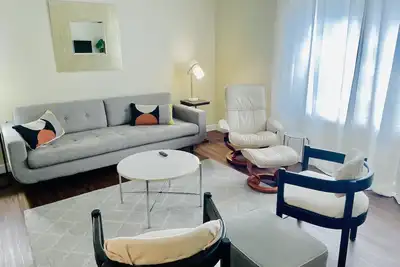 Image de Remodeled Raleigh condo, cozy and convenient