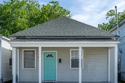Cozy 3br • Full Kitchen • In-Unit Laundry