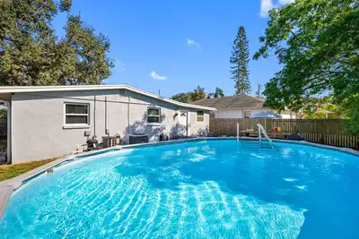 Image de Family-Friendly Tampa Home with Heated Pool