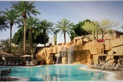 Image de Two Connected Villas in Scottsdale