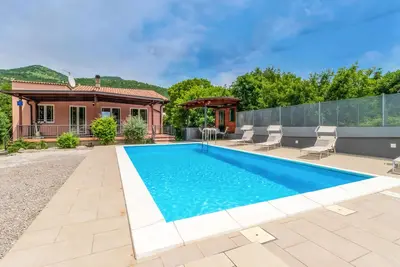 Image de Superbe maison à Hreljin avec WiFi