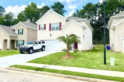 Image de 🏰 White Castle 🏰 Month To Month]4br/3BT_Great location @ S-Atlanta Ga✈️