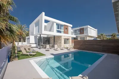 Image de Ayia Napa Kube Villa Kb3 -  a villa that sleeps 12 guests  in 5 bedrooms