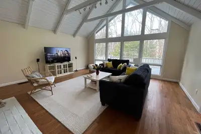 Image de Newly Renovated Cape Getaway near Beach