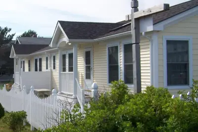 Image de Across the street from public access to Moody Beach / North Beach Ogunquit