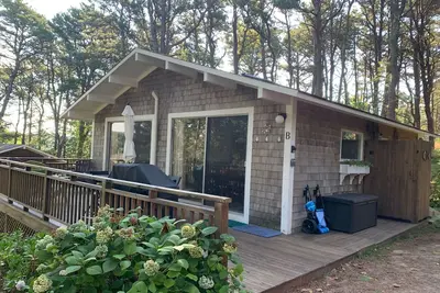 Image de Charming cottage tucked away in the woods, convenient to ponds, town, ocean
