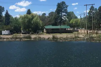 Image de Beautiful Lake Views at this Dog Friendly home on Rainbow Lake