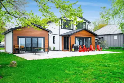 Image de Lakeside Escape