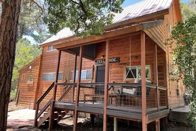 Image de Gorgeous Cabin with Mountain Views Close to All