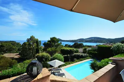 Image de Villa vue mer charme et authenticité avec piscine, plage et commerces à pieds