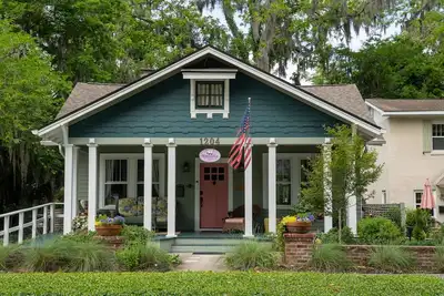 Image de Original Craftsman Cottage