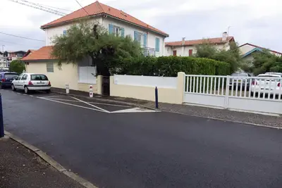 Image de Appartement neuf de 2 pièces dans maison familiale à 100 m plage et port