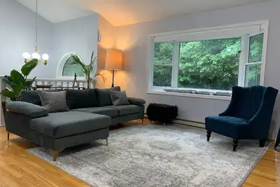 Image de Modern Luxury 3-bedroom Home with indoor Fireplace