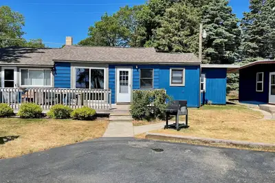 Image de Cottage Cove · Lake Huron Beach Cottage No. 11