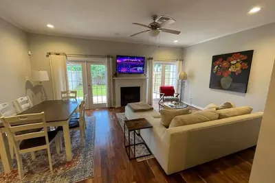 Image de Walk to Bayshore Boulevard Townhome