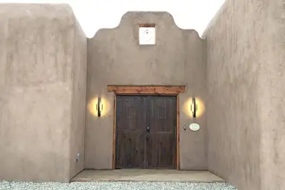 Image de Casa Celia - Authentic Hacienda home in Taos with modern features