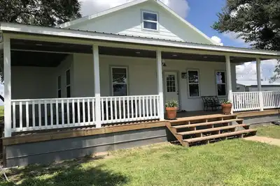 Image de SunShiner Farm - Shiner, Tx