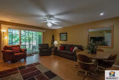 Image de 2br ~ Golf Course ~ Near The Strip! Free Tickets Included! (Ch1-1)