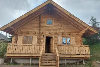 Image de Chalet en bois massif La Joue du Loup - 10/12 couchages