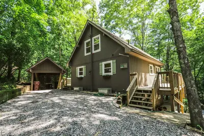 Image de Stylish Home w/ High-Speed WiFi, Central Ac, Washer/Dryer, & Seasonal Mtn. View