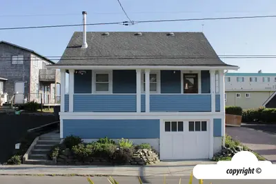 Image de Seabreeze Bungalow at Seaside Beach: Peek-a-boo Views of Ocean