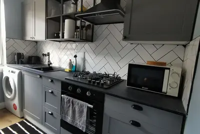 Image de 2 bed right on Leith Walk 15 min walk to Waverly!