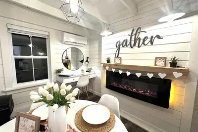 Image de Modern Farmhouse w/hot tub