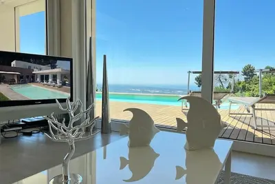 Image de Villa Olympia - Pool Sea View Mountains Lake Nature Sleeps 8 Air Con Wi-Fi