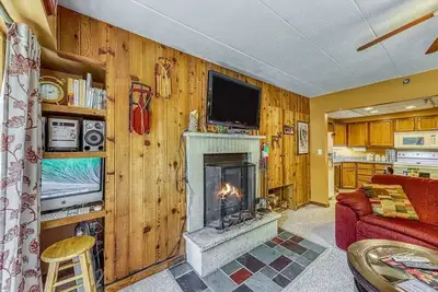 Image de Beautiful 2 Bedroom 1. 5 Bath Condo next to Killington Ski Mtn.