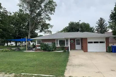 Image de Cozy 2 bedroom bungalow near Cedar Lake