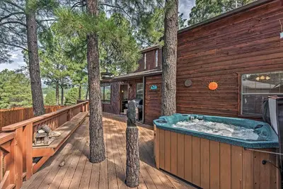 Image de Cozy Ruidoso Cabin w/ Private Hot Tub & Large Deck