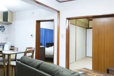 Image de A 2ldk apartment perfect for groups Capacity 6 p - JapaneseWestern style room  Ldk 52m2 5 people can stay 4 minutes walk from the nearest station  1 free parking lot  Building A  101 / Takamatsu Kagawa