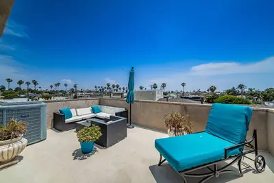 Image de New Coastal Retreat by the Sea