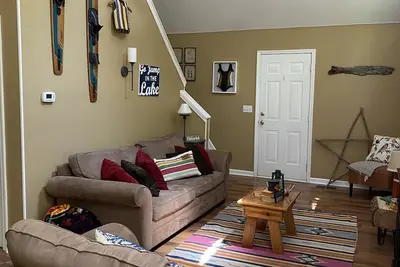 Image de Cabin in the woods, 3 miles from Bruton Branch Recreational Area on Tn River