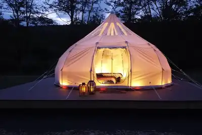 Image de Luxury Glamping Yurt at River Mountain-Meadow View
