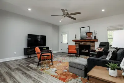 Image de Serenity on Pinehurst No 6! <3. 5 miles to the Village of Pinehurst! Sleeps 10!