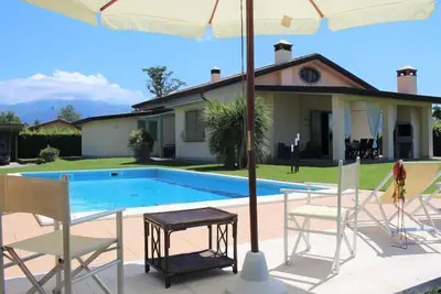 Image de Maison à Versilia avec Piscine et Plages