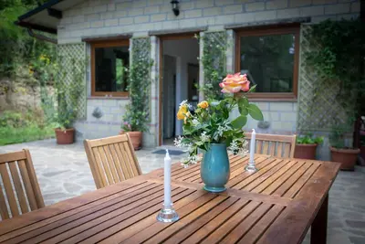 Image de Cottage with pool, veranda, garden and private parking space