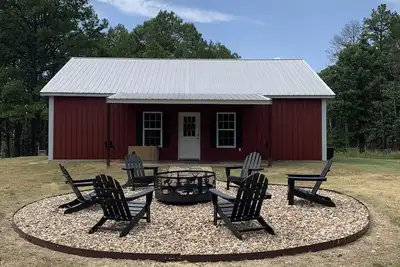 Image de Cabin on Blackberry Hill near McGee Creek