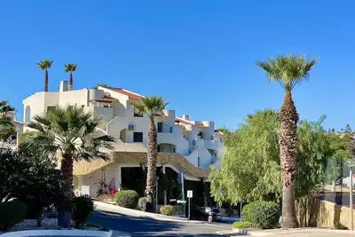 Image de 2 bed/2 bathroom apartment on the desirable Monte Dourado complex close to beach