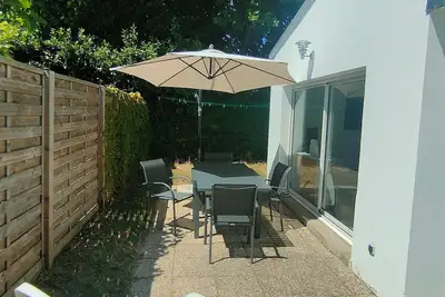 Image de Maison avec jardin et parking privé proche de la plage et du centre ville