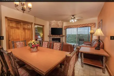 Image de Family-Friendly Cabin Styled Condo w/ Resort Pools, Dining, WiFi & Many Amenities