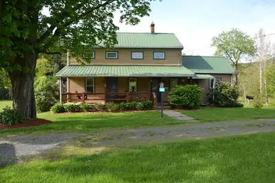 Image de Beach Farm - Charming Riverside Farmhouse: Ideal Getaway for Outdoor Enthusiasts!