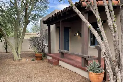Image de Classic 1937 Tucson Adobe Bungalow, Quiet, Private, Centrally Located