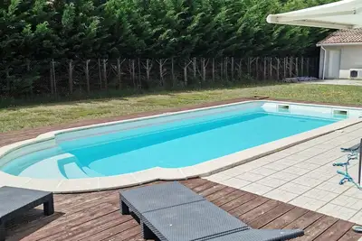 Image de Très belle villa avec piscine située dans un quartier calme près du lac et mer