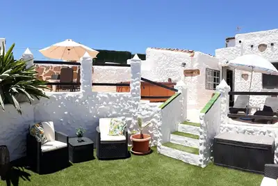 Image de Charming rural Canarian house with private hot tub, Bbq & chillout area. Sleeps 3