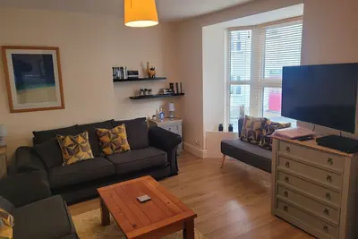 Image de Large 5 bedroom town-centre home close to the beach, sleeps 9.