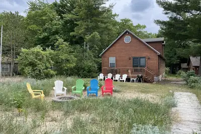 Image de SandyCabins Duplex Beach House - Lake Side Cabin