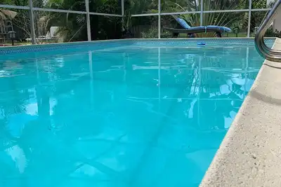 Image de Captain’S Quarters Tropical pool house. Airport, Beaches, Usssa sports complex